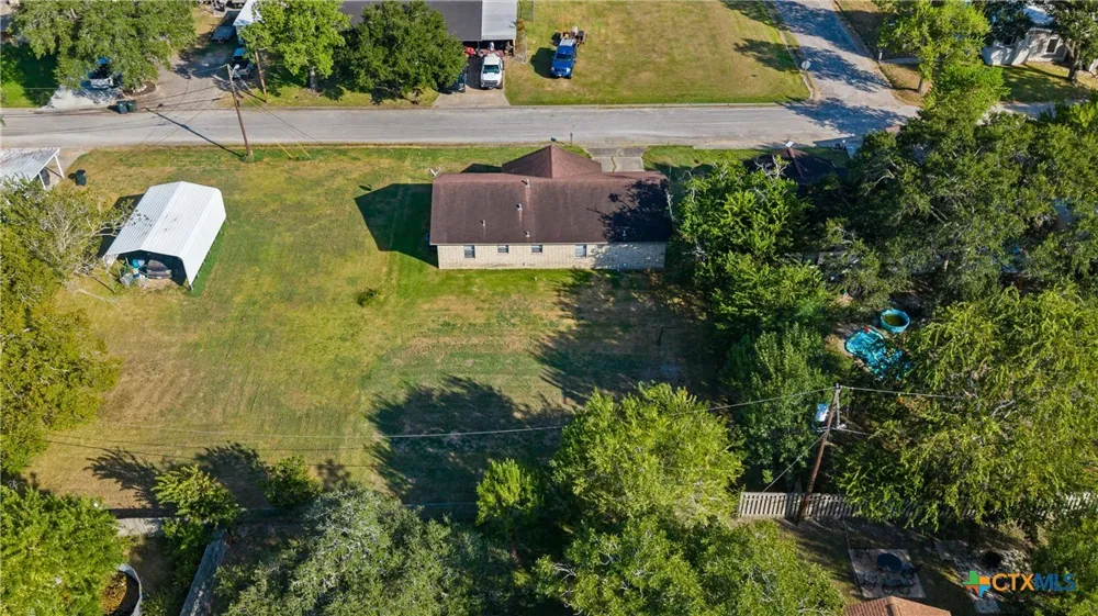 710 Courtney Street Edna, TX 77957