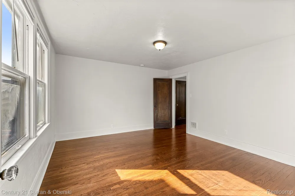 8804 Mason Place Place Detroit City, MI 48209