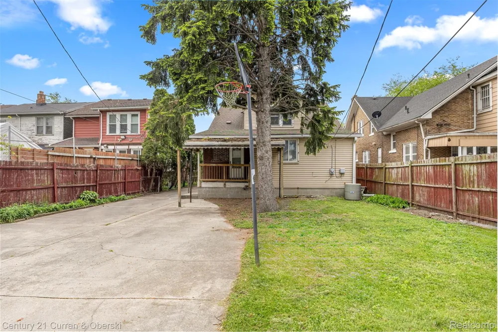 8804 Mason Place Place Detroit City, MI 48209