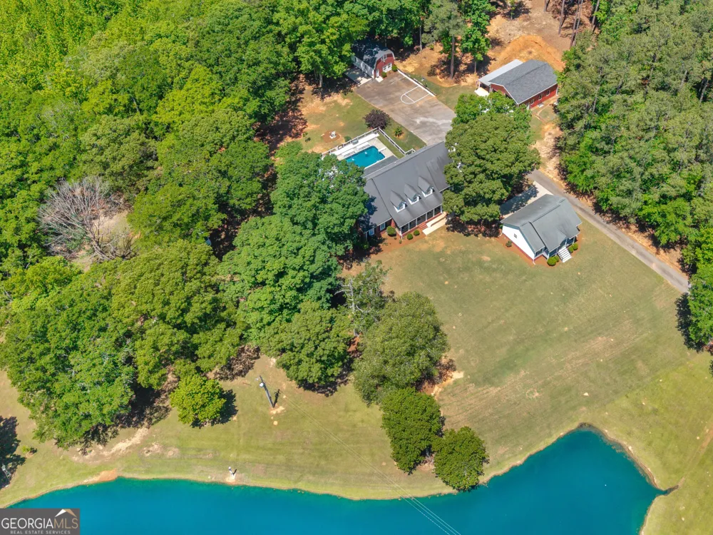 445 Patterson RD Griffin, GA 30223