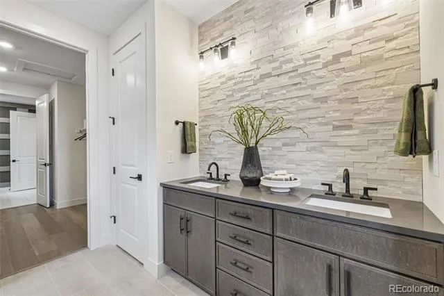 16009 Wingrider Point Parker, CO 80134