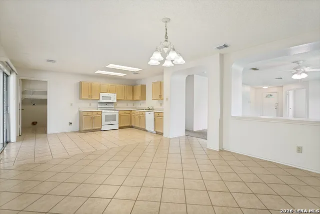 5003 ELK CRK San Antonio, TX 78251