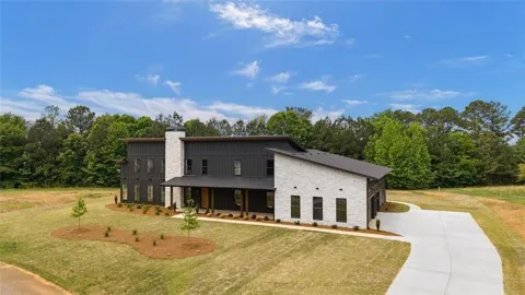 112 Summit Lane