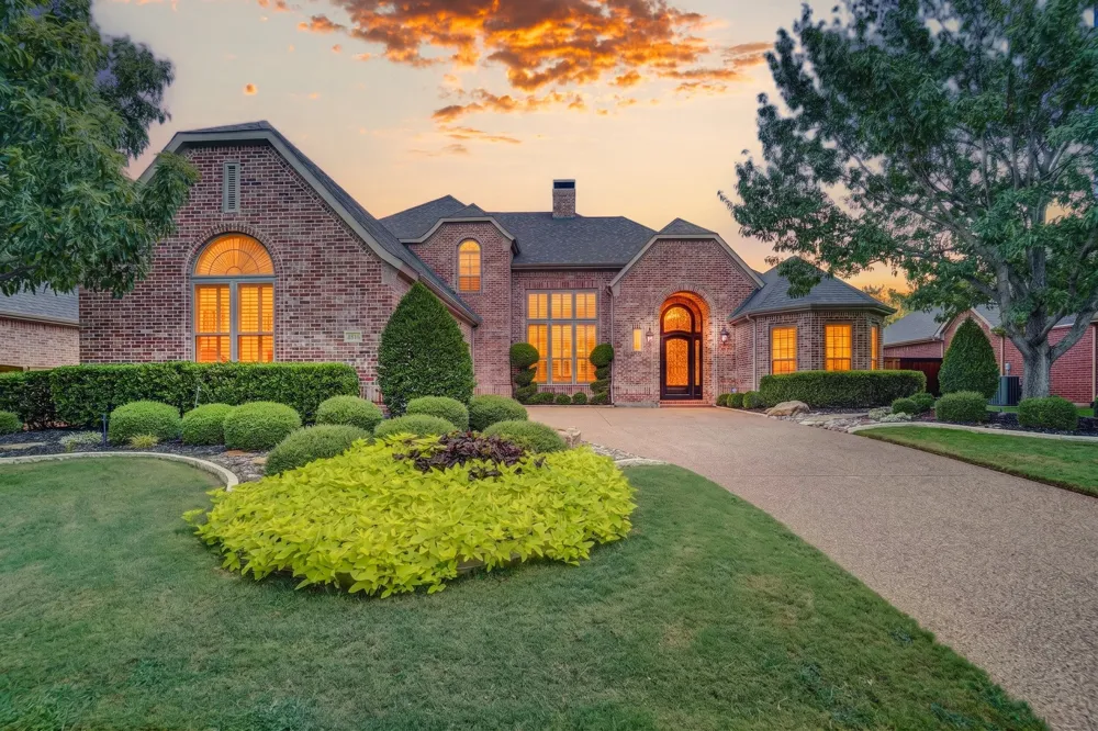 4816 Pack Saddle Way Flower Mound, TX 75028