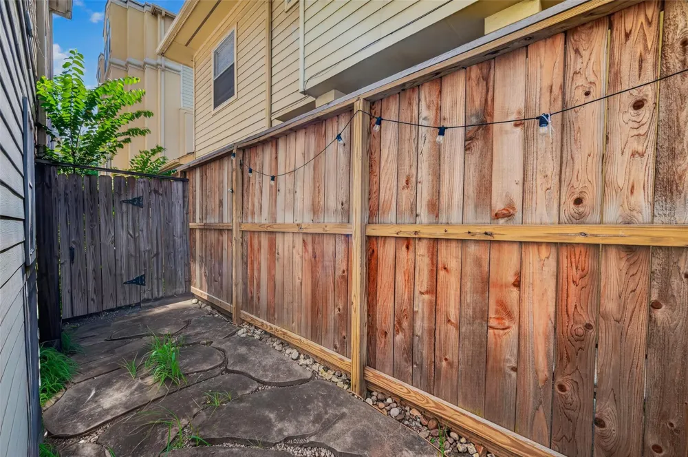 5327 Floyd Street Houston, TX 77007