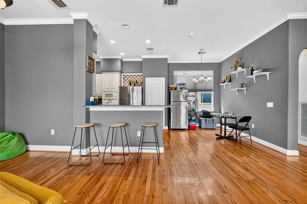 5327 Floyd Street Houston, TX 77007