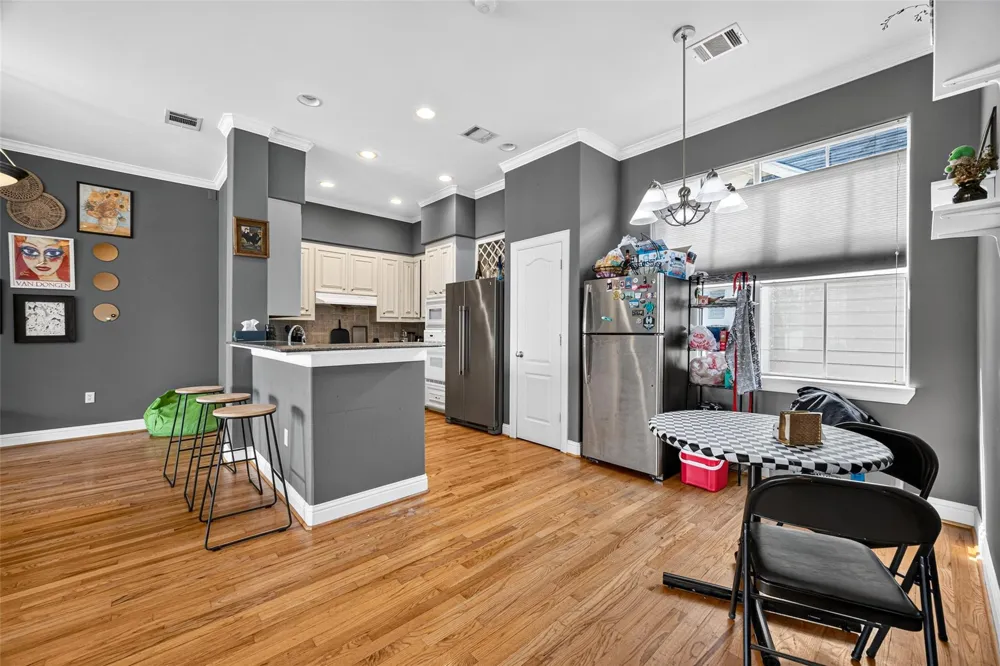 5327 Floyd Street Houston, TX 77007