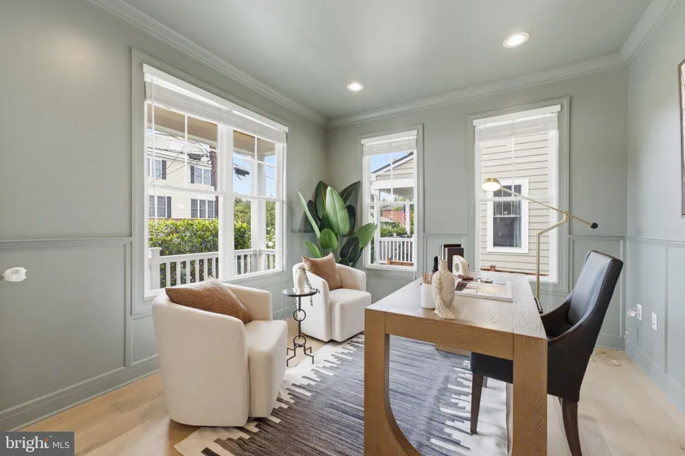 2707 1ST STREET S Arlington, VA 22204