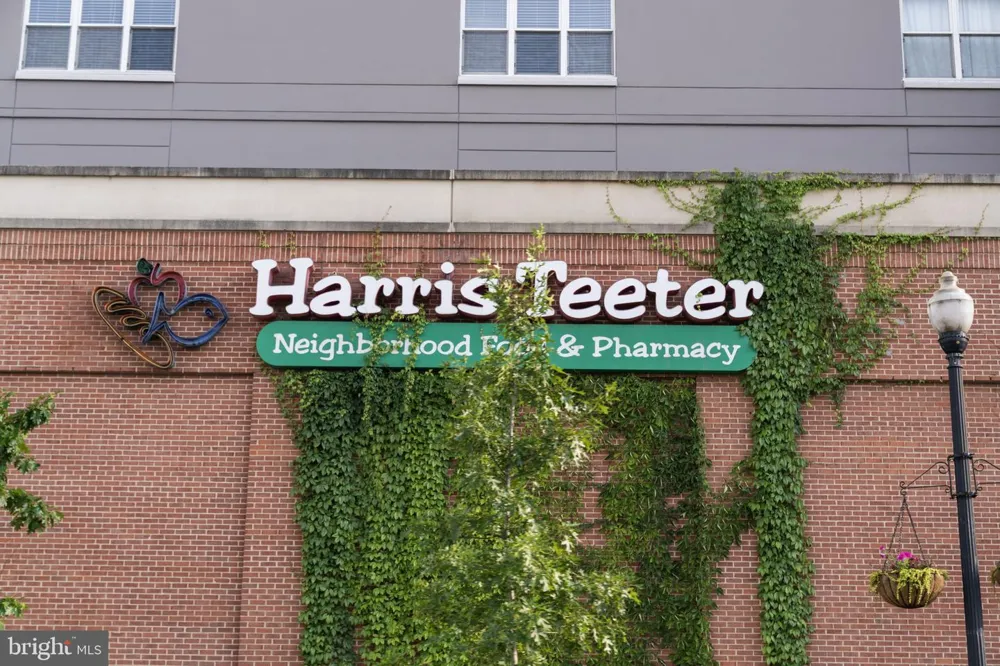 2707 1ST STREET S Arlington, VA 22204
