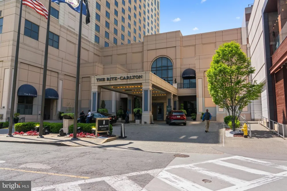 2707 1ST STREET S Arlington, VA 22204