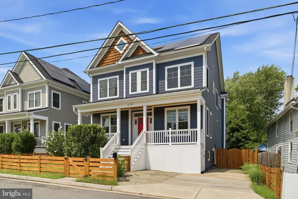 2707 1ST STREET S Arlington, VA 22204