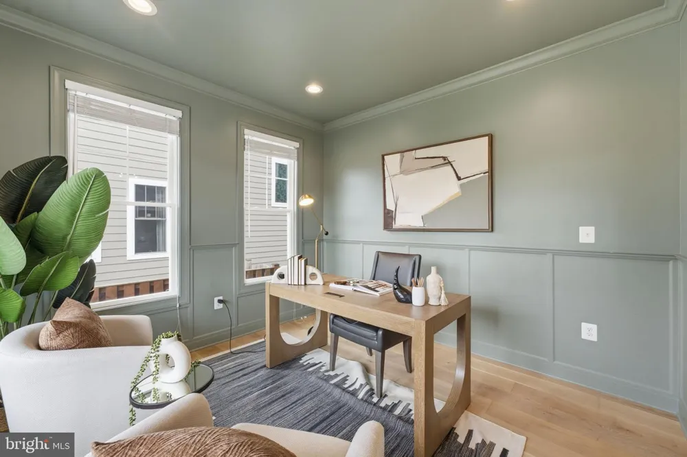 2707 1ST STREET S Arlington, VA 22204