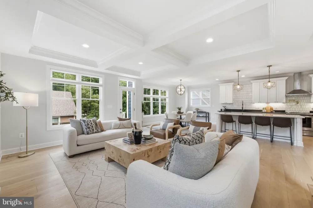 2707 1ST STREET S Arlington, VA 22204