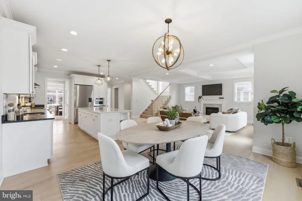 2707 1ST STREET S Arlington, VA 22204