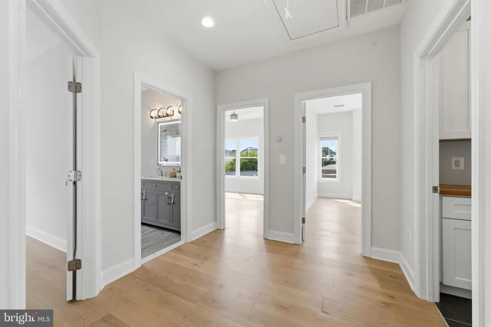 2707 1ST STREET S Arlington, VA 22204