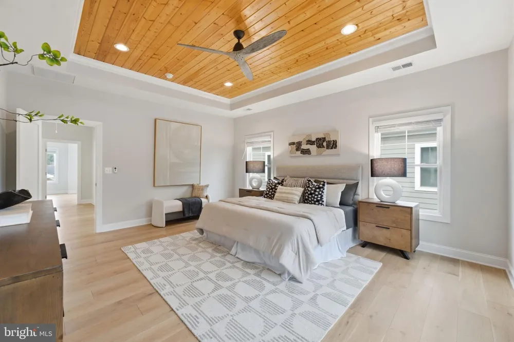 2707 1ST STREET S Arlington, VA 22204