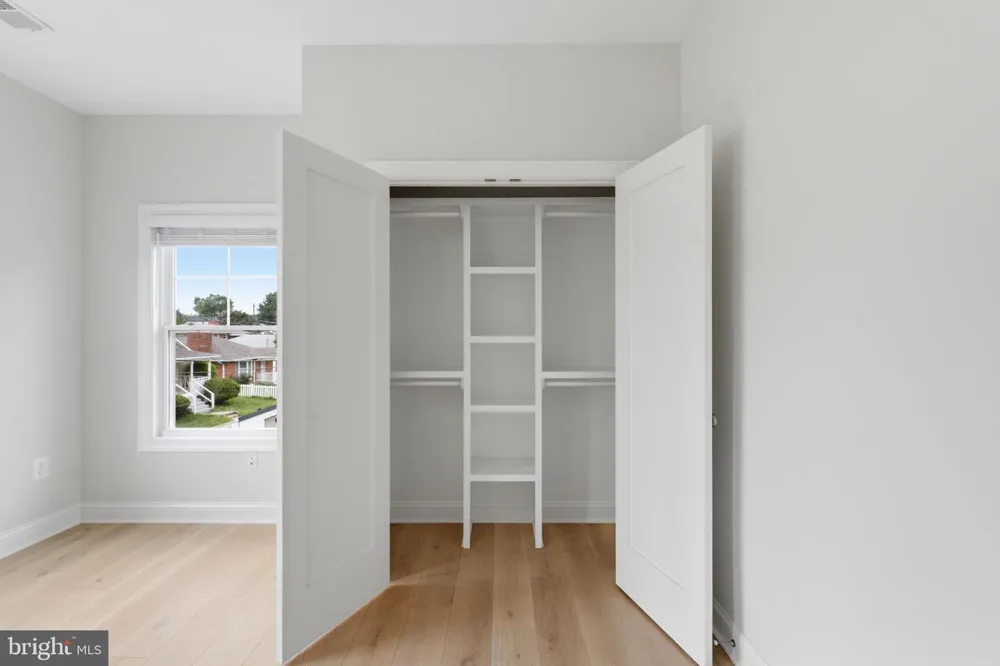 2707 1ST STREET S Arlington, VA 22204