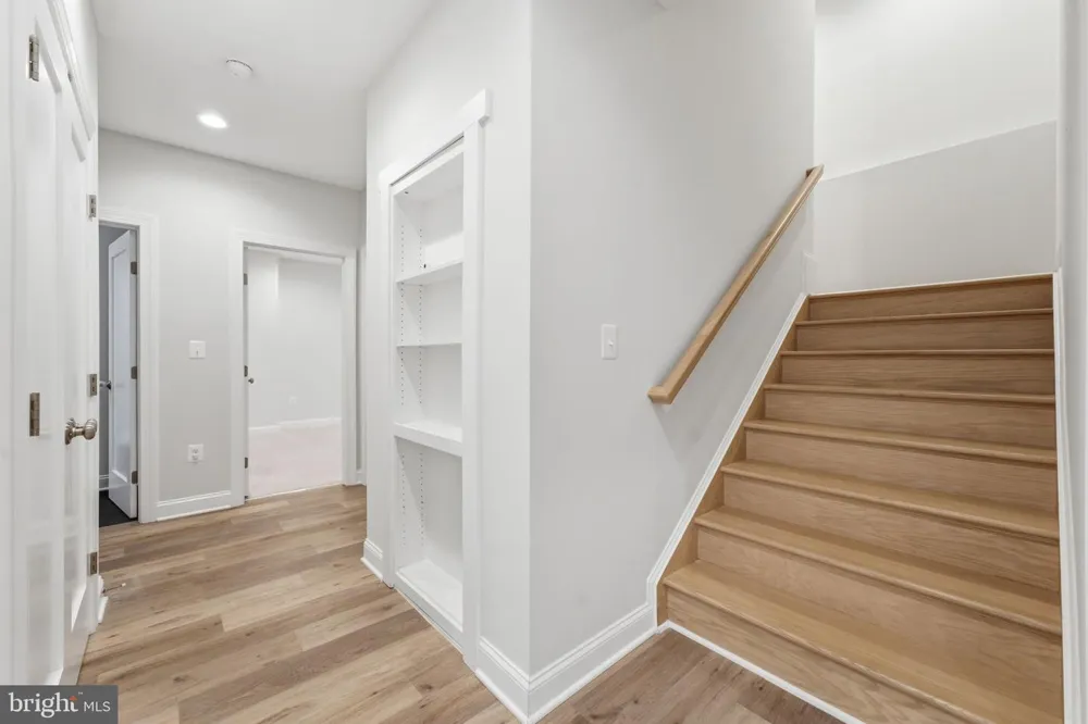2707 1ST STREET S Arlington, VA 22204