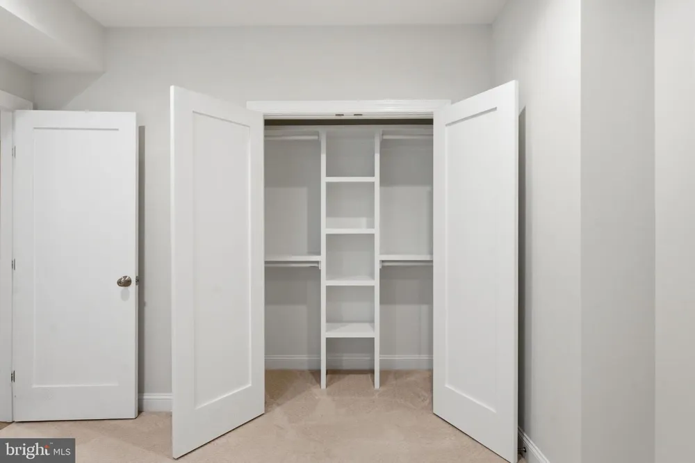 2707 1ST STREET S Arlington, VA 22204