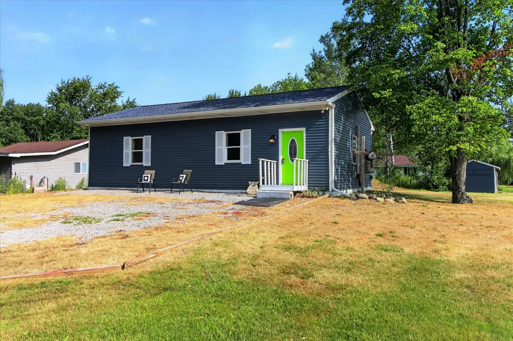 8048 17 Mile Road Rodney, MI 49342