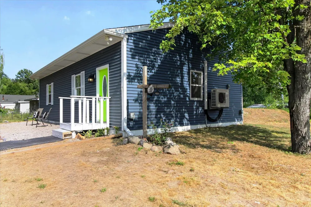 8048 17 Mile Road Rodney, MI 49342