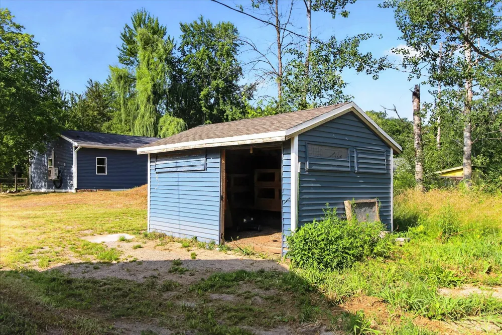 8048 17 Mile Road Rodney, MI 49342