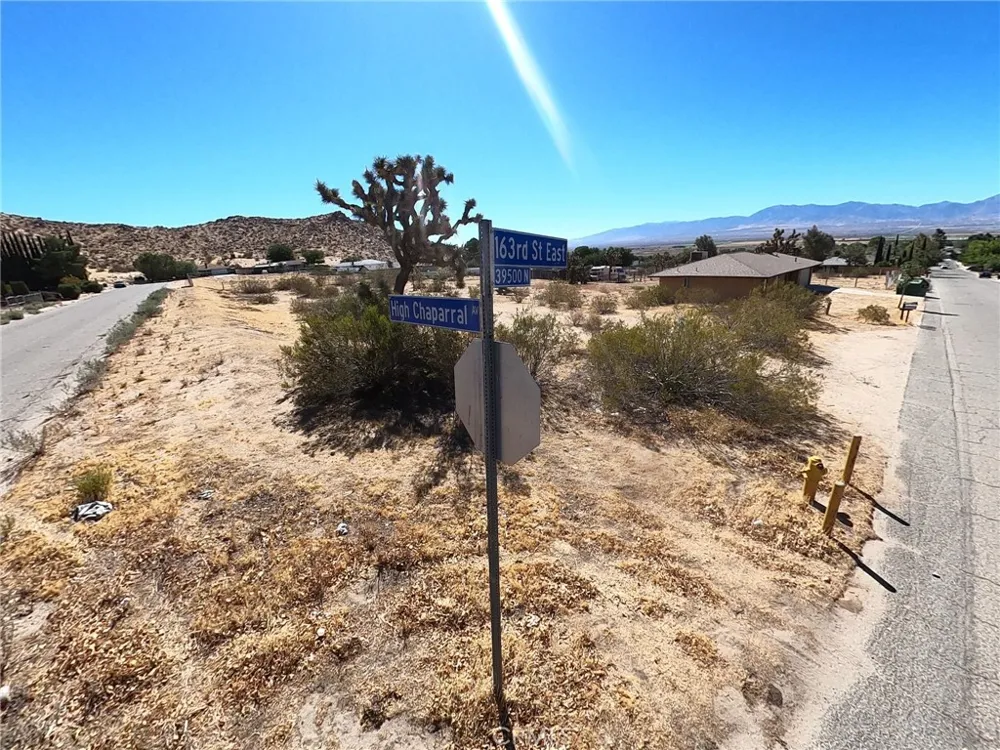 39552 163rd Street E Lake Los Angeles, CA 93591