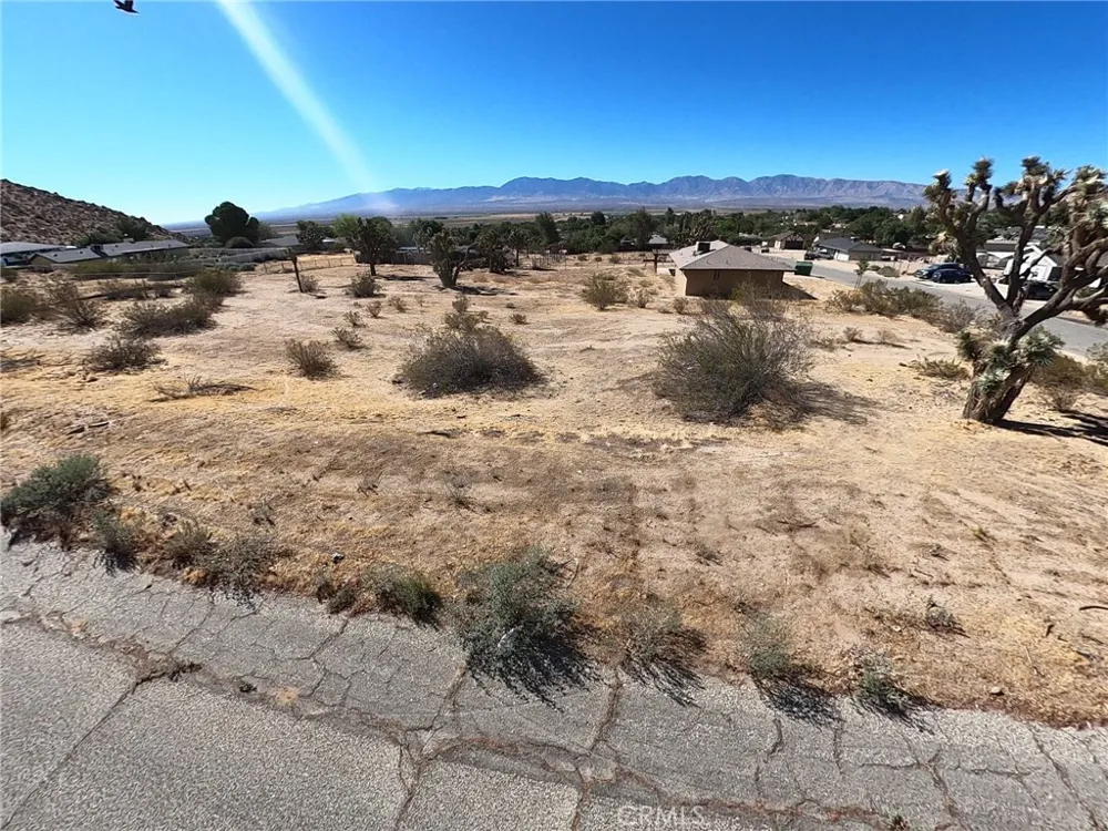 39552 163rd Street E Lake Los Angeles, CA 93591