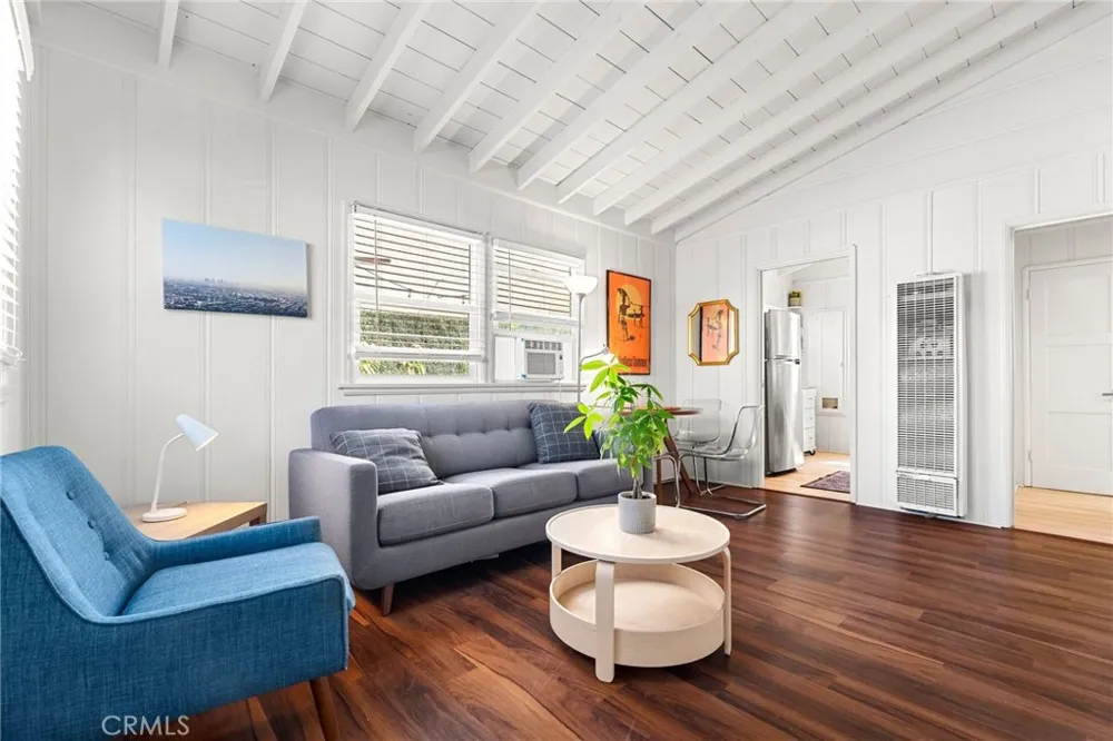 5916 E Ocean Long Beach, CA 90803