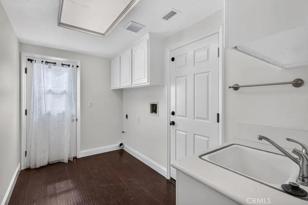 1 Bayporte Irvine, CA 92614