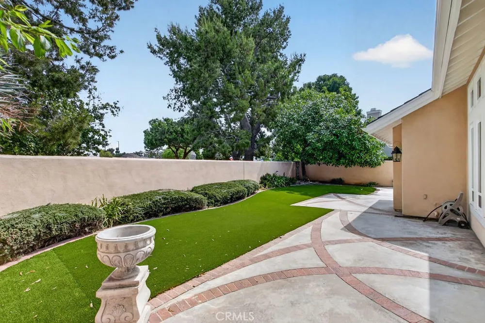 1 Bayporte Irvine, CA 92614