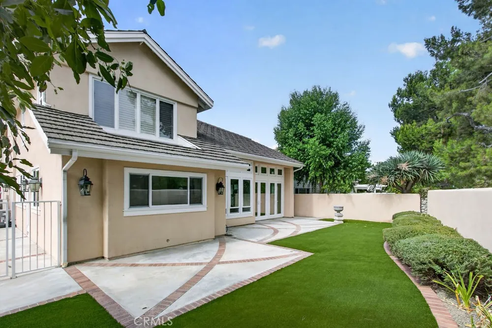 1 Bayporte Irvine, CA 92614