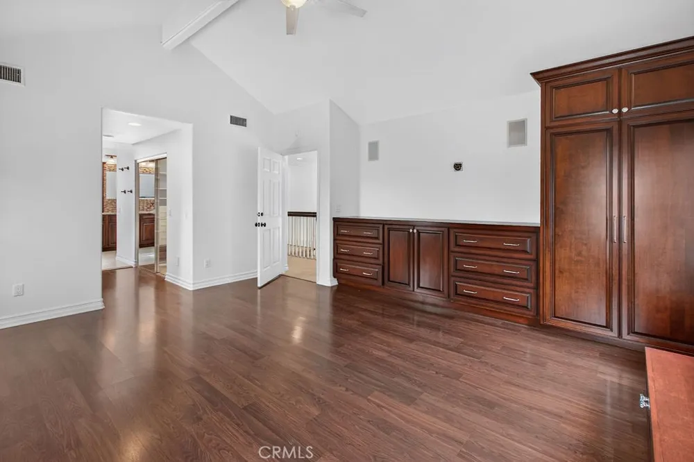 1 Bayporte Irvine, CA 92614