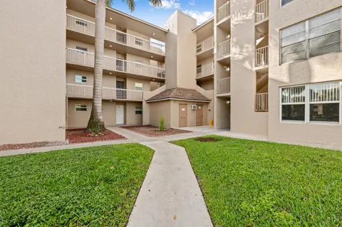 9480 Tangerine Place #102