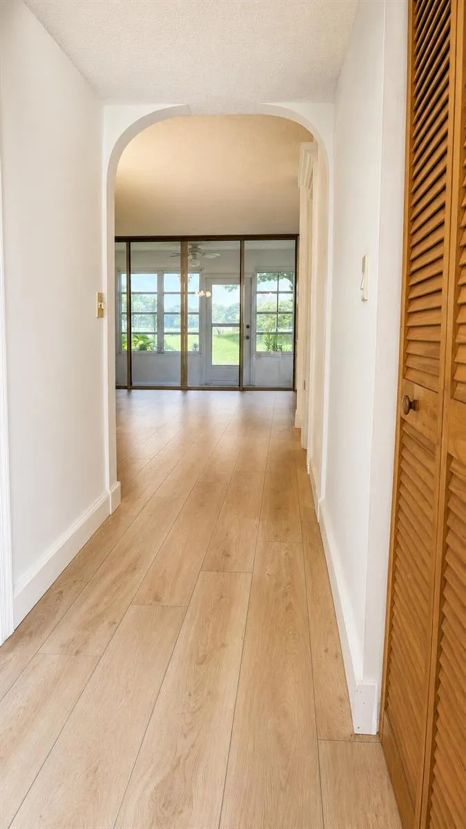 9480 Tangerine Place #102 Davie, FL 33324