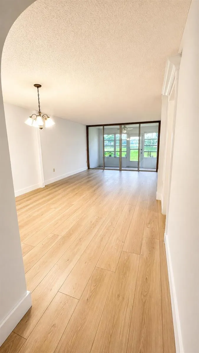 9480 Tangerine Place #102 Davie, FL 33324