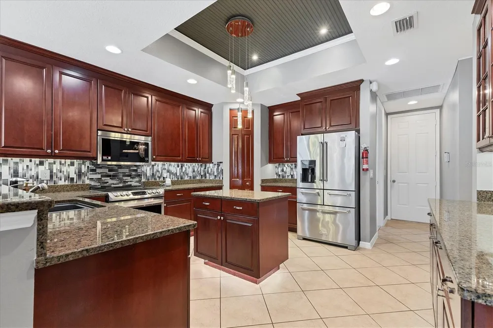 6539 37TH STREET E Sarasota, FL 34243