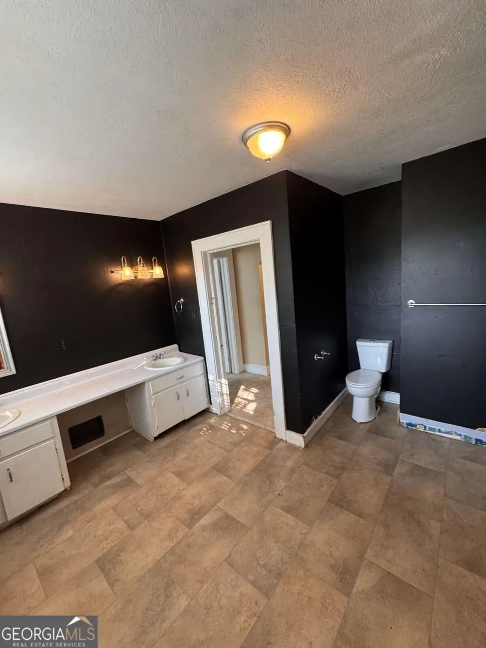 111 Edwards ST Elberton, GA 30635