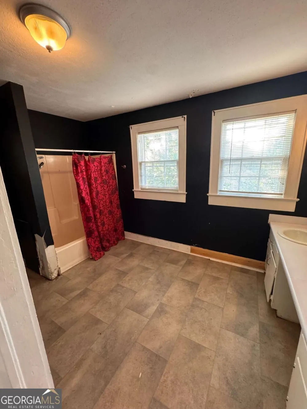 111 Edwards ST Elberton, GA 30635