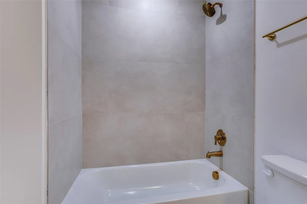2313 S Vernon Avenue Dallas, TX 75224