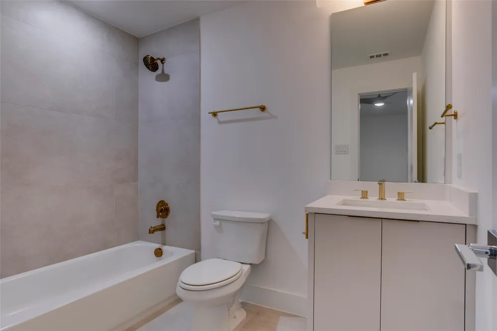 2313 S Vernon Avenue Dallas, TX 75224