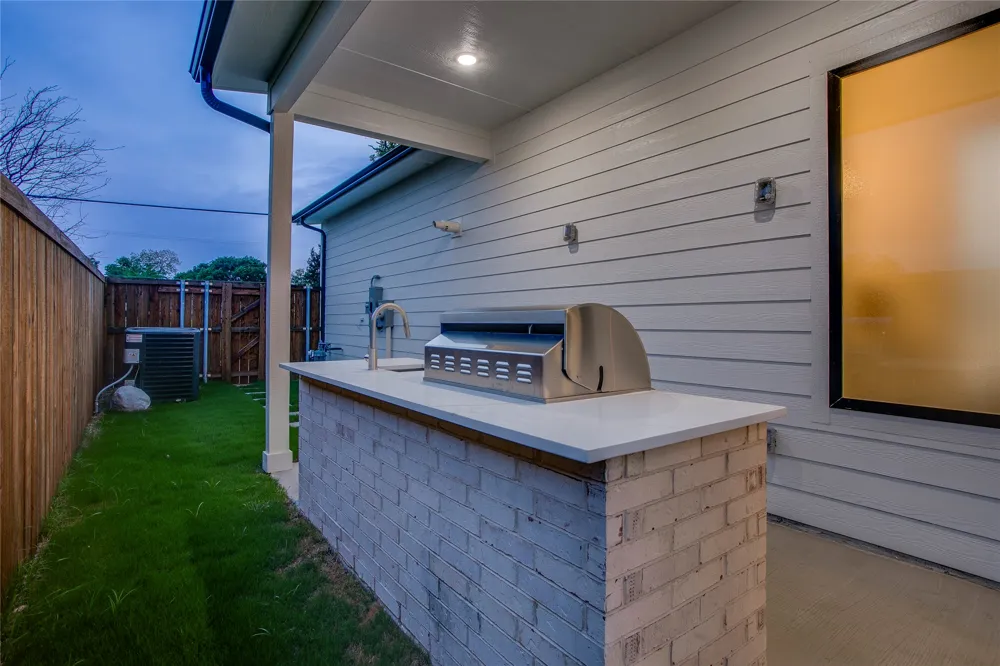 2313 S Vernon Avenue Dallas, TX 75224