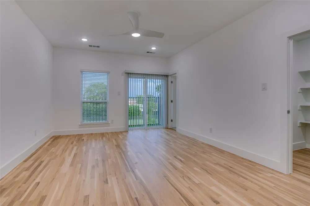 2313 S Vernon Avenue Dallas, TX 75224
