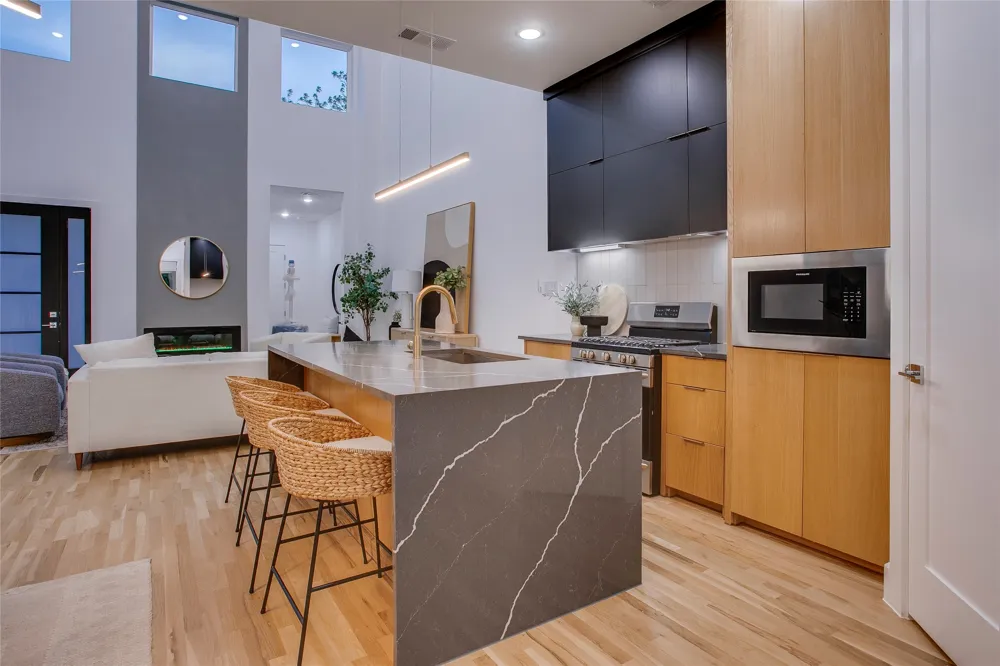 2313 S Vernon Avenue Dallas, TX 75224