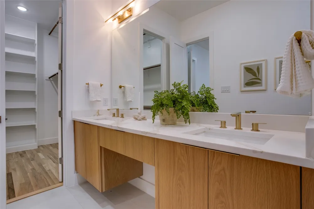 2313 S Vernon Avenue Dallas, TX 75224