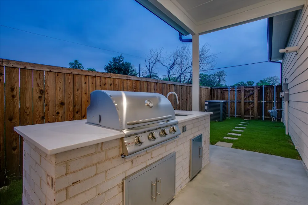 2313 S Vernon Avenue Dallas, TX 75224