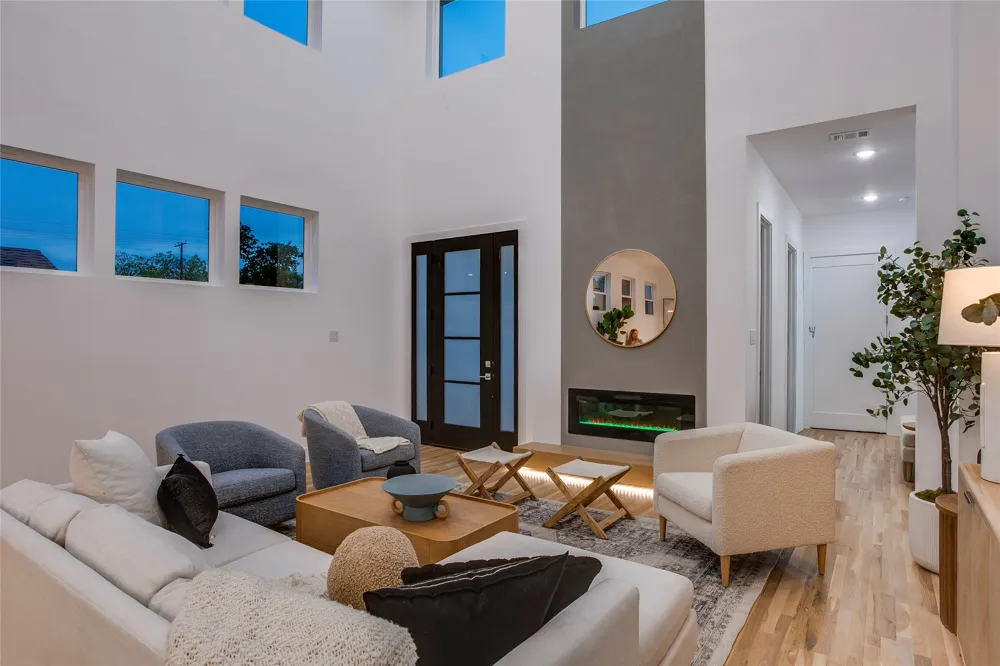 2313 S Vernon Avenue Dallas, TX 75224