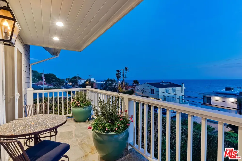 25129 MALIBU ROAD Malibu, CA 90265