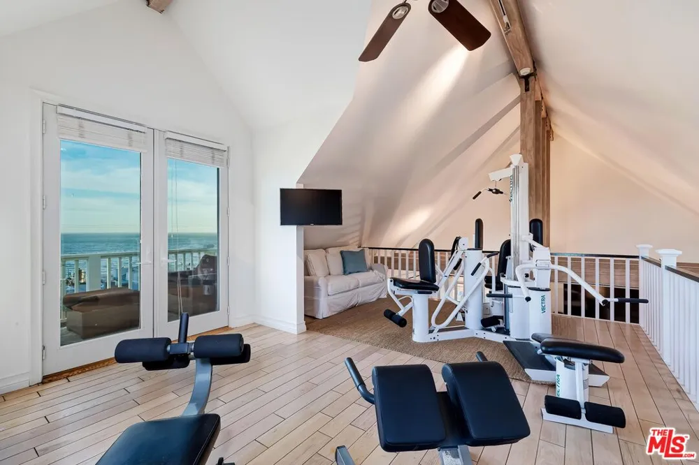 25129 MALIBU ROAD Malibu, CA 90265