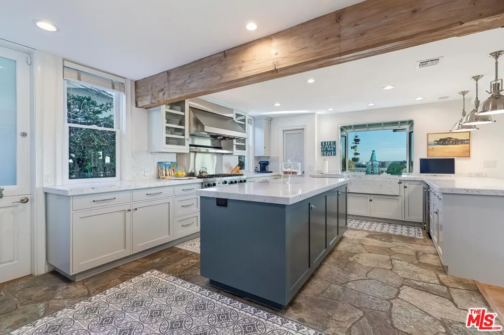 25129 MALIBU ROAD Malibu, CA 90265